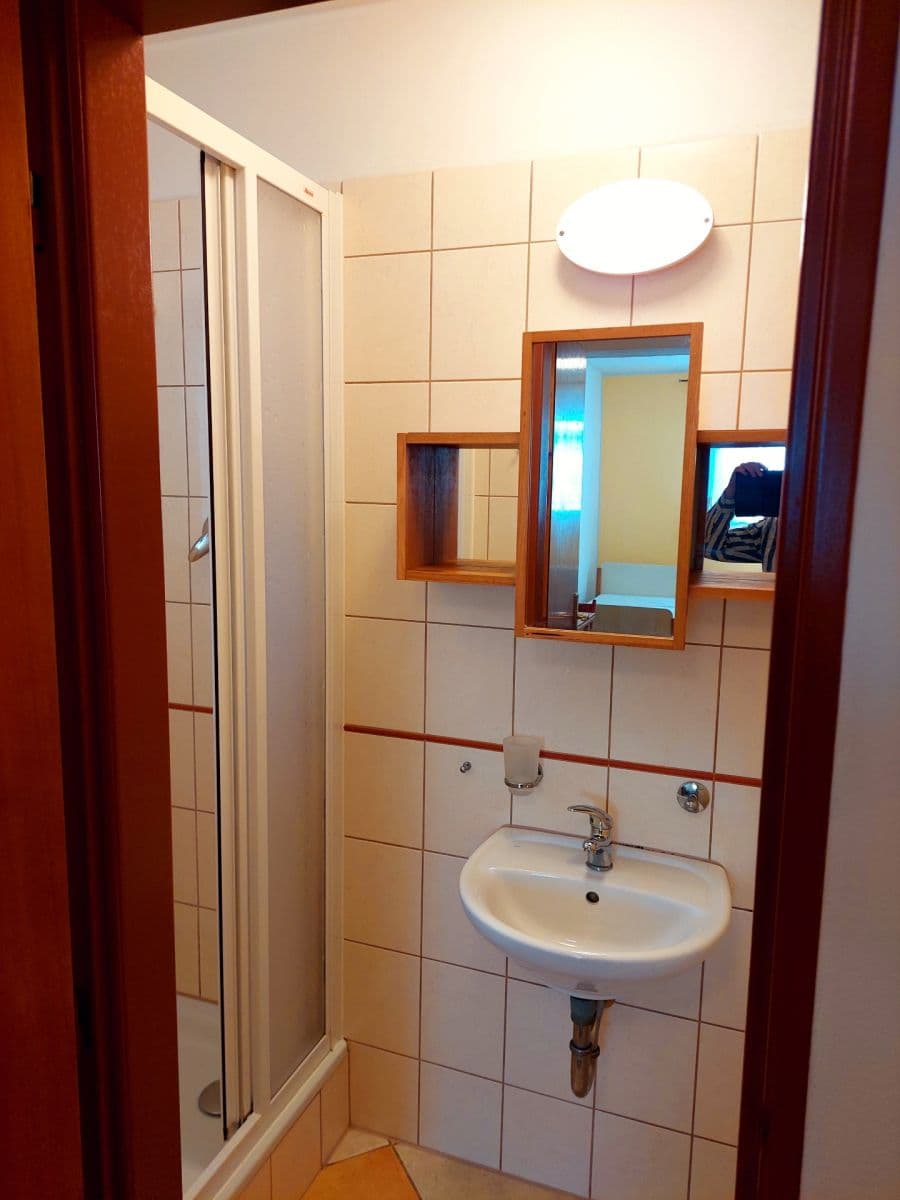 Prenájom bytu Garsoniéra 24 m², Lýskova, Praha, Praha Prenájom bytu Garsoniéra 24 m², Lýskova, Praha, Praha