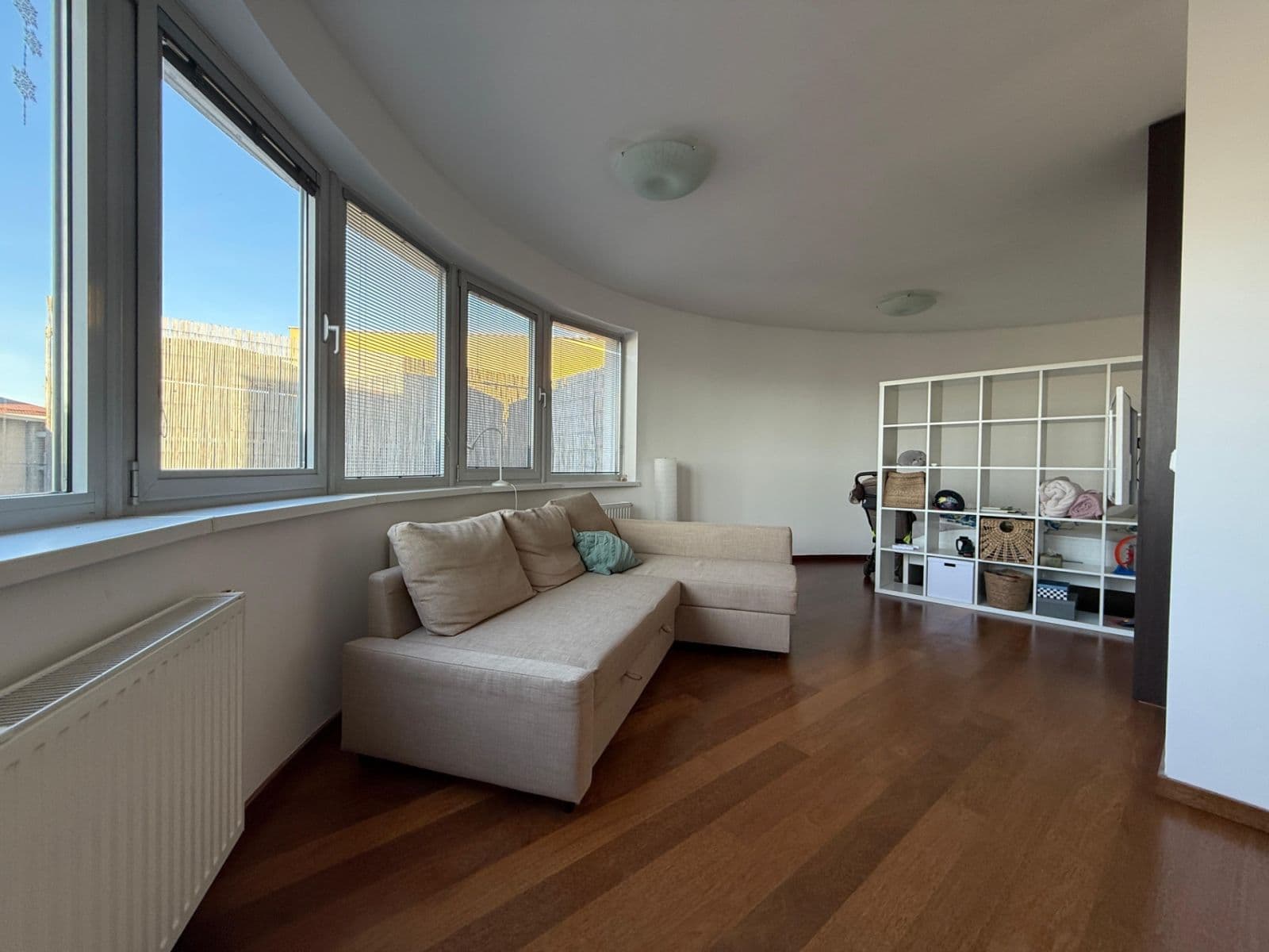 Prenájom bytu 3-izbový 72 m², náměstí Míru, Kroměříž, Zlínský kraj Prenájom bytu 3-izbový 72 m², náměstí Míru, Kroměříž, Zlínský kraj