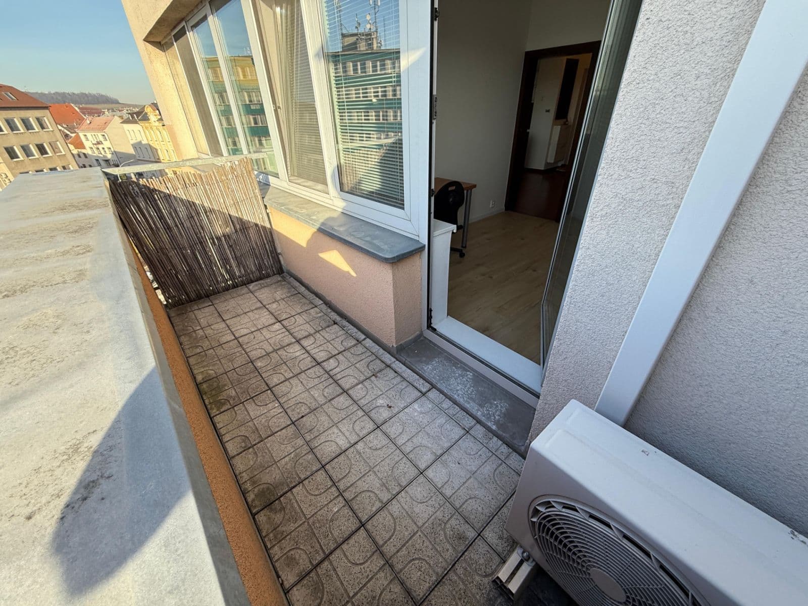 Prenájom bytu 3-izbový 72 m², náměstí Míru, Kroměříž, Zlínský kraj Prenájom bytu 3-izbový 72 m², náměstí Míru, Kroměříž, Zlínský kraj