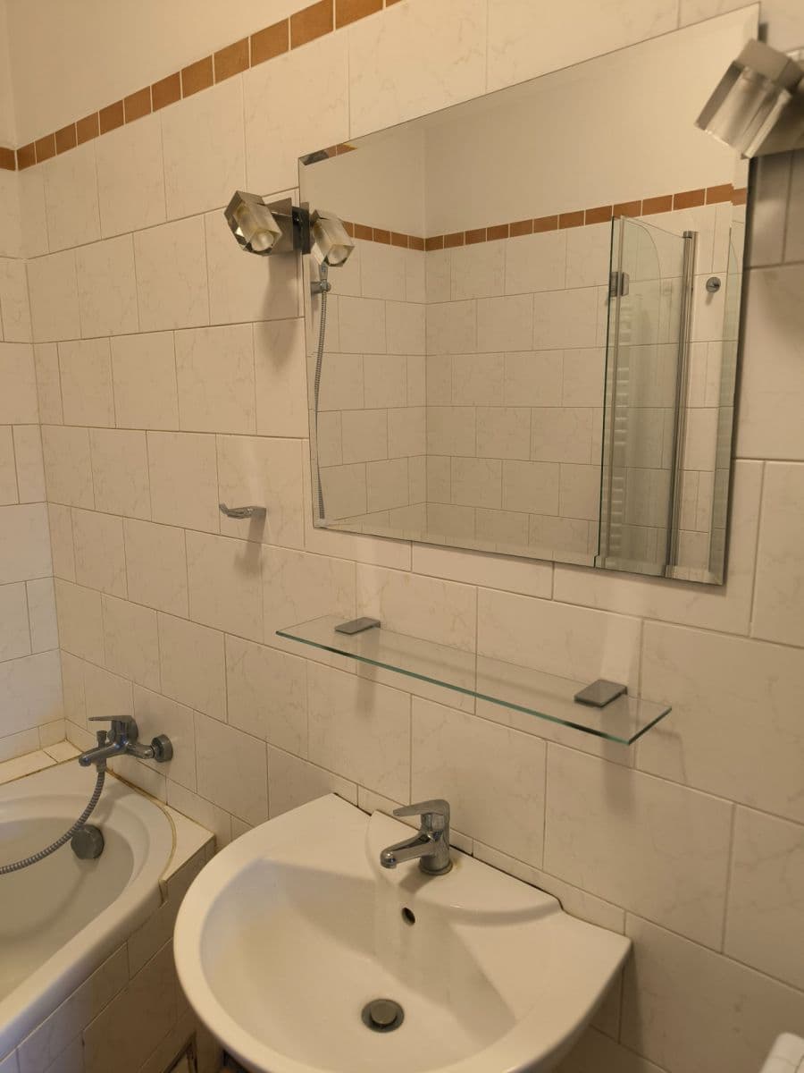 Prenájom bytu 2-izbový 66 m², V Mezihoří, Praha, Praha Prenájom bytu 2-izbový 66 m², V Mezihoří, Praha, Praha