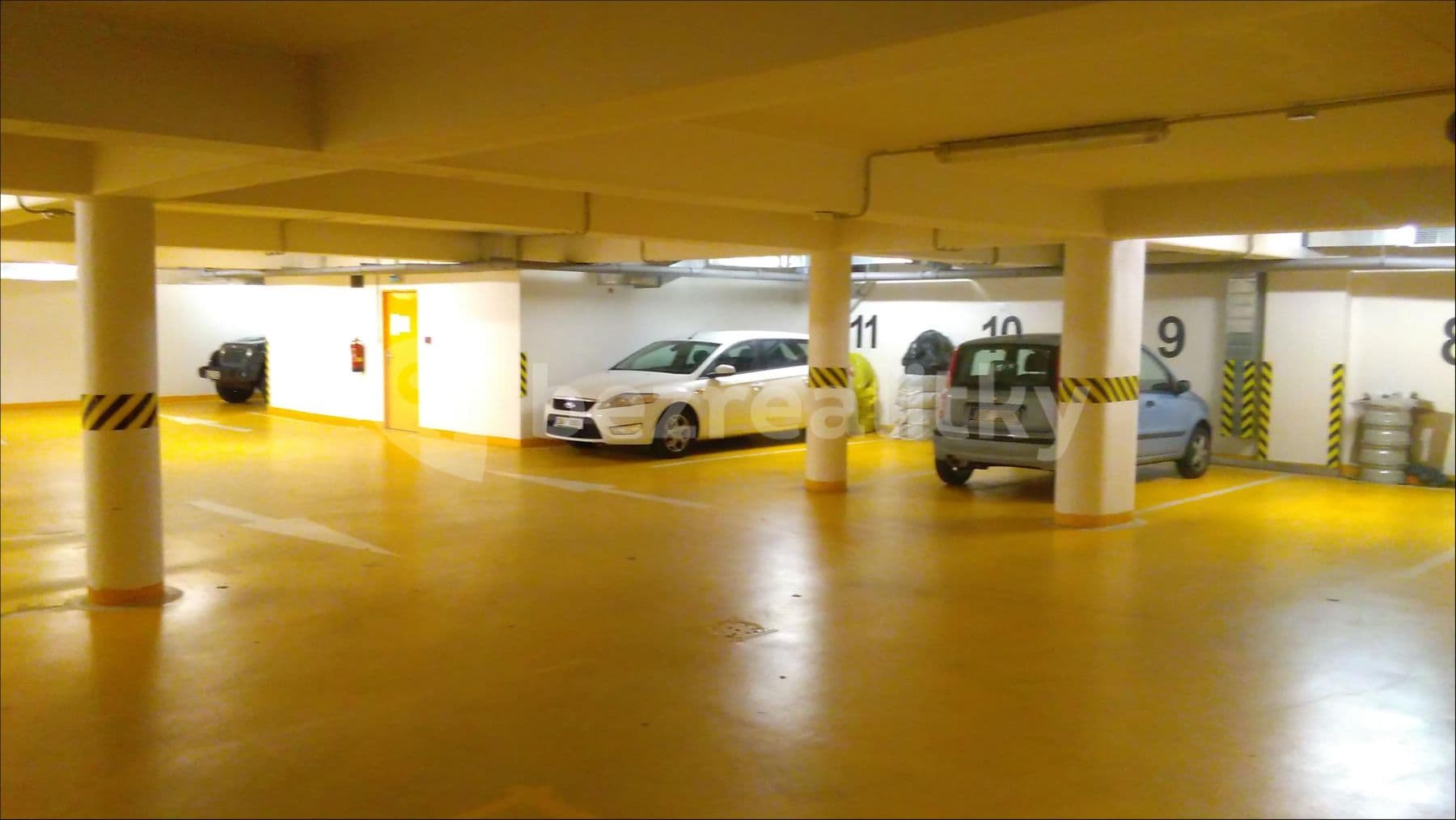 Prenájom garáže 13 m², Dalimilova, Praha, Praha Prenájom garáže 13 m², Dalimilova, Praha, Praha