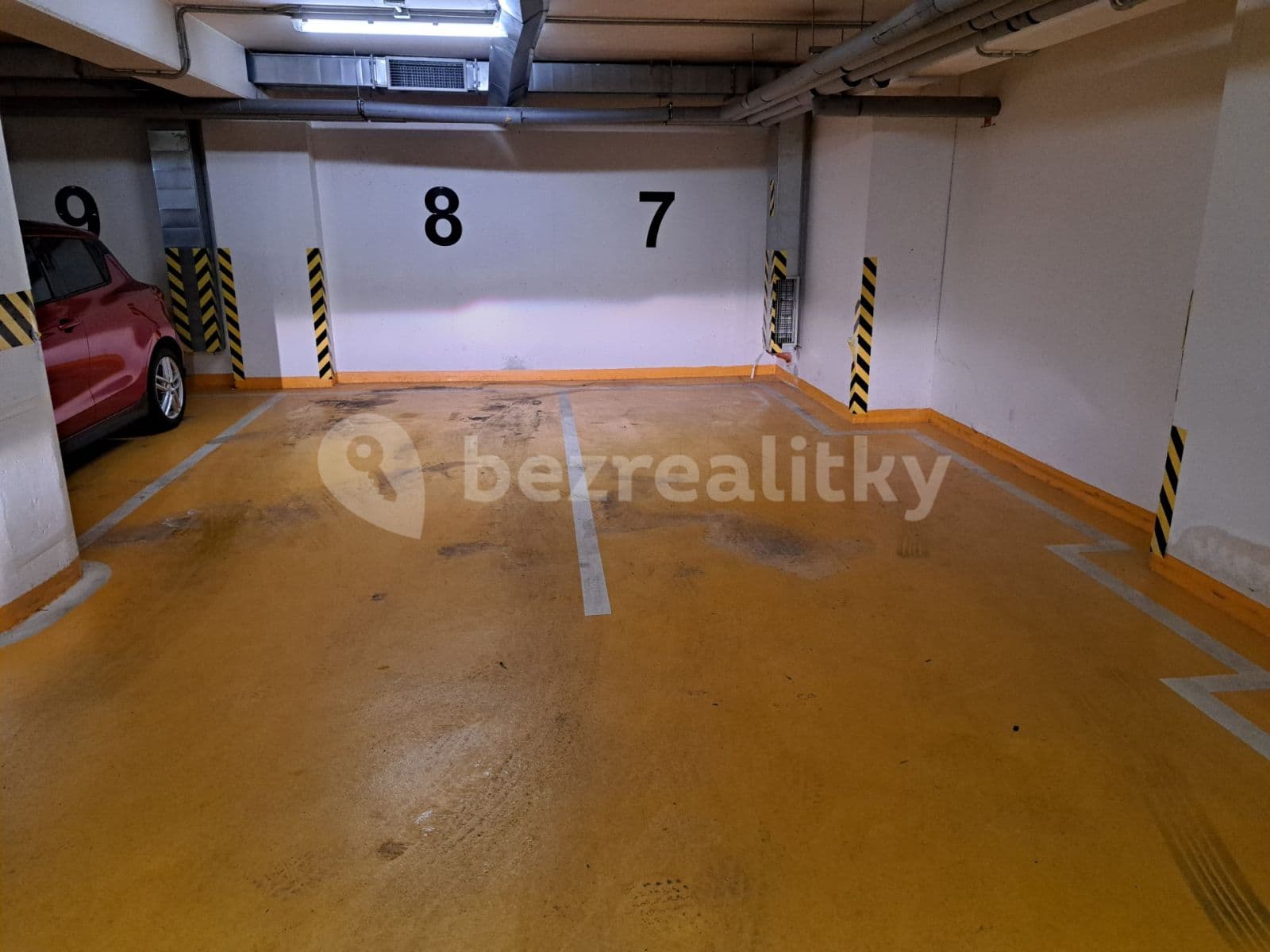 Prenájom garáže 13 m², Dalimilova, Praha, Praha Prenájom garáže 13 m², Dalimilova, Praha, Praha