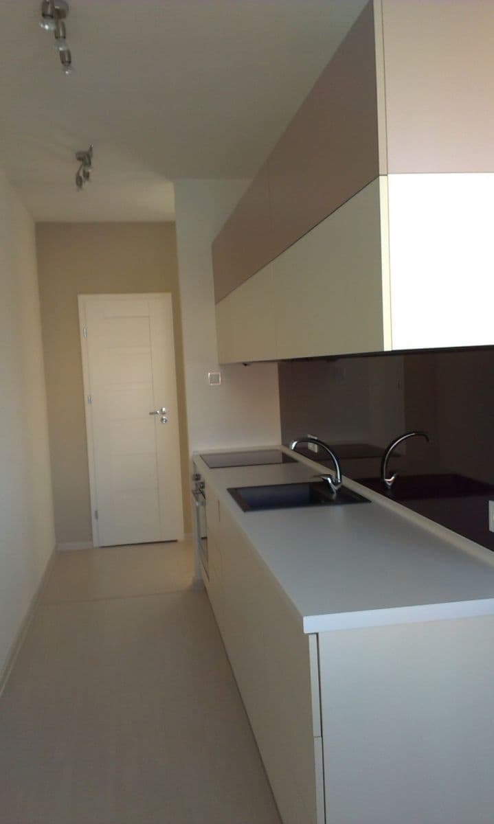 Prenájom bytu 2-izbový 57 m², Jeronýmova, Frýdek-Místek, Moravskoslezský kraj Prenájom bytu 2-izbový 57 m², Jeronýmova, Frýdek-Místek, Moravskoslezský kraj