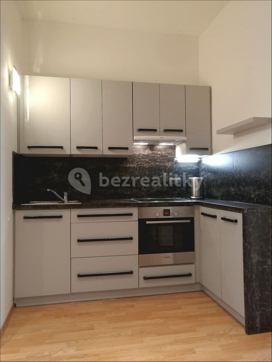 Prenájom bytu 1-izbový 49 m², Kamenická, Praha, Praha Prenájom bytu 1-izbový 49 m², Kamenická, Praha, Praha