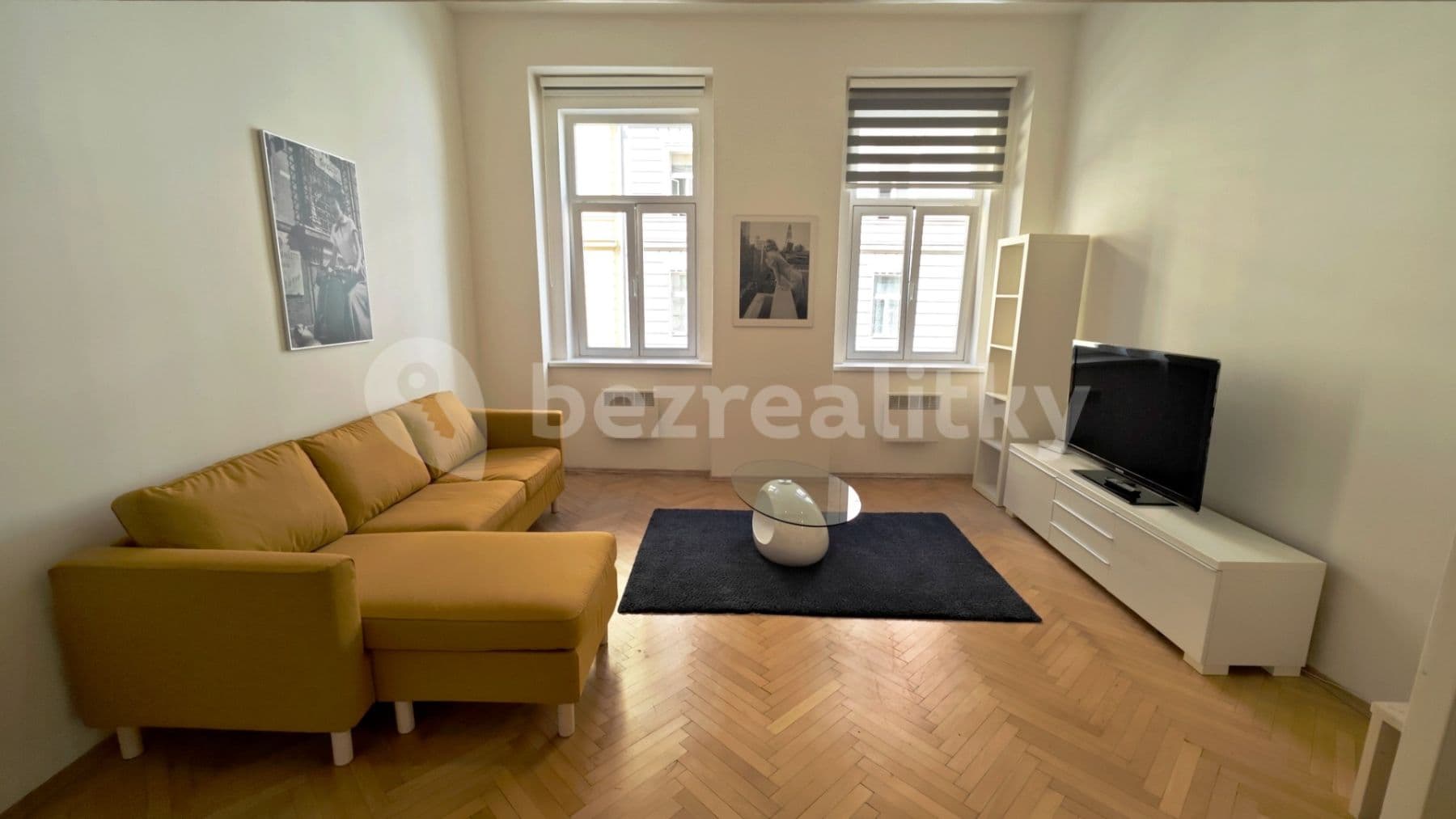 Prenájom bytu 1-izbový 49 m², Kamenická, Praha, Praha Prenájom bytu 1-izbový 49 m², Kamenická, Praha, Praha