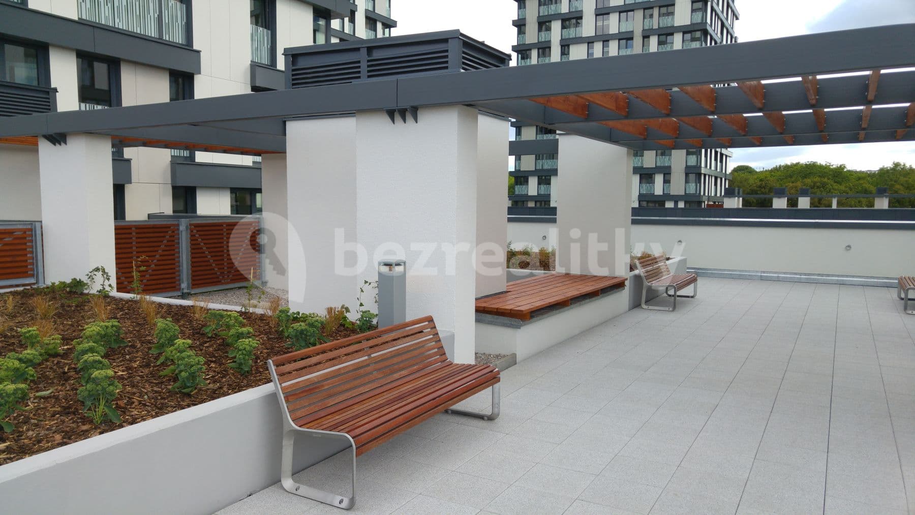 Prenájom bytu 1-izbový 57 m², Olšanská, Praha, Praha Prenájom bytu 1-izbový 57 m², Olšanská, Praha, Praha