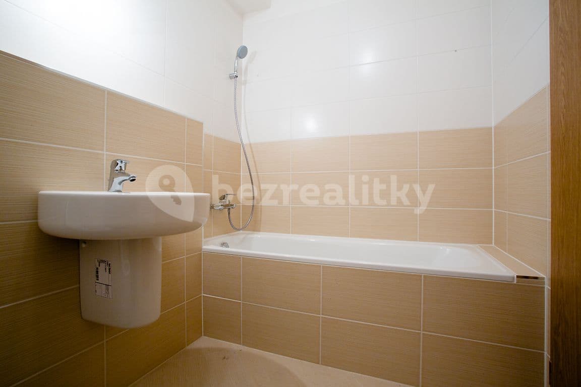 Prenájom bytu 1-izbový 38 m², náměstí Junkových, Praha, Praha Prenájom bytu 1-izbový 38 m², náměstí Junkových, Praha, Praha