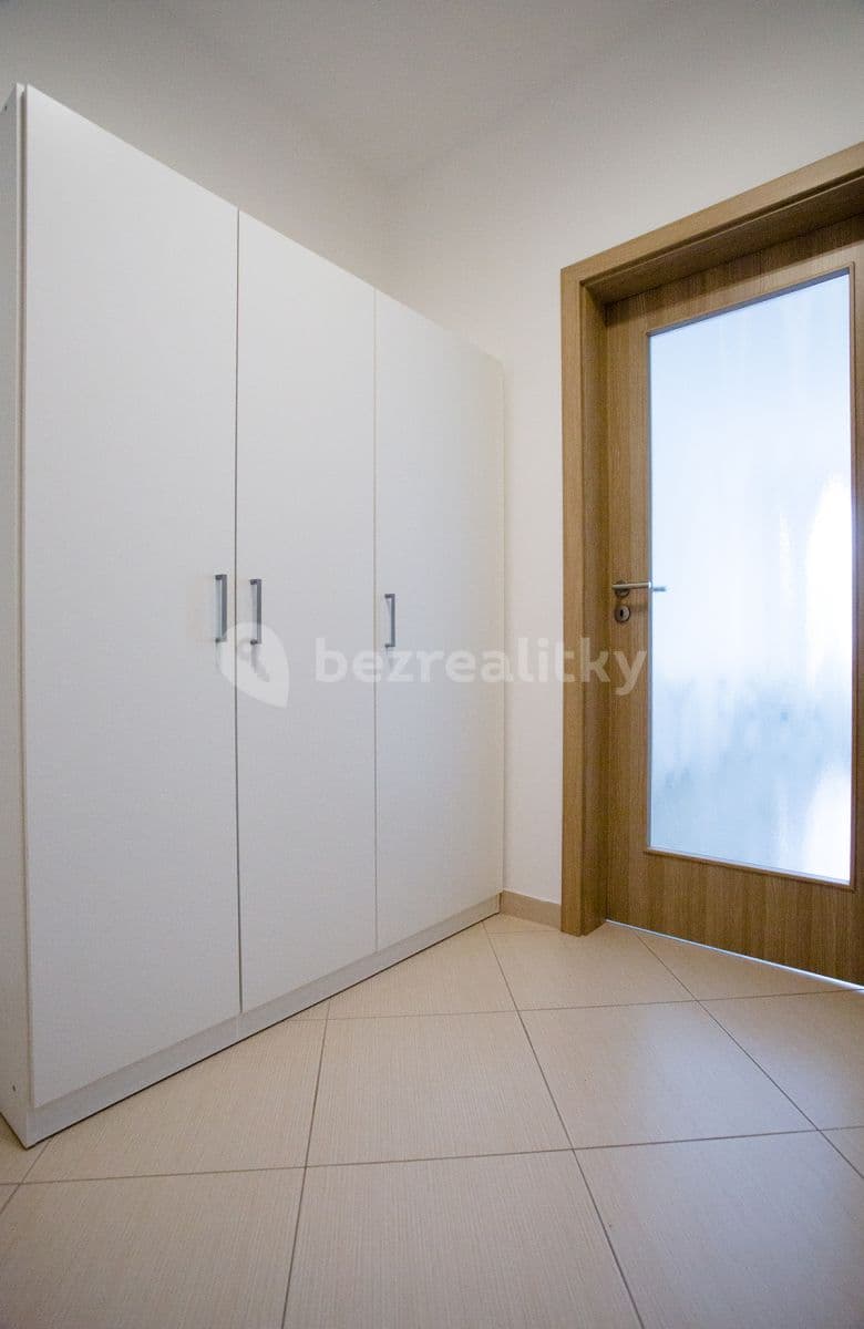 Prenájom bytu 1-izbový 38 m², náměstí Junkových, Praha, Praha Prenájom bytu 1-izbový 38 m², náměstí Junkových, Praha, Praha