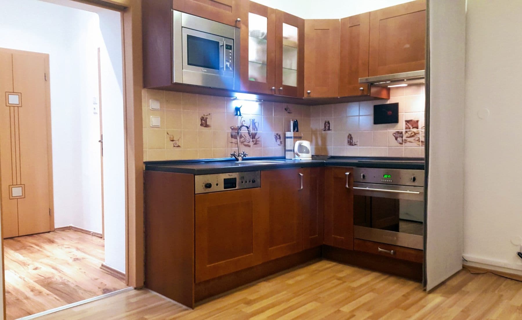 Prenájom bytu 2-izbový 54 m², Argentinská, Praha, Praha Prenájom bytu 2-izbový 54 m², Argentinská, Praha, Praha