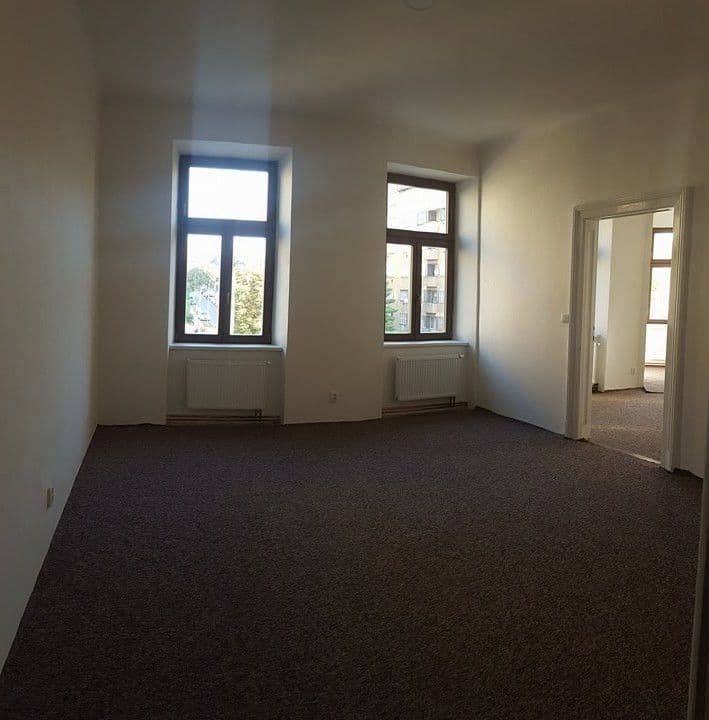 Prenájom bytu 4-izbový 113 m², Merhautova, Brno, Jihomoravský kraj Prenájom bytu 4-izbový 113 m², Merhautova, Brno, Jihomoravský kraj