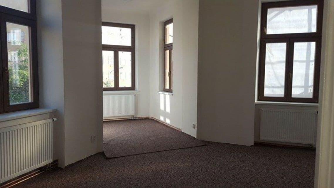 Prenájom bytu 4-izbový 113 m², Merhautova, Brno, Jihomoravský kraj Prenájom bytu 4-izbový 113 m², Merhautova, Brno, Jihomoravský kraj