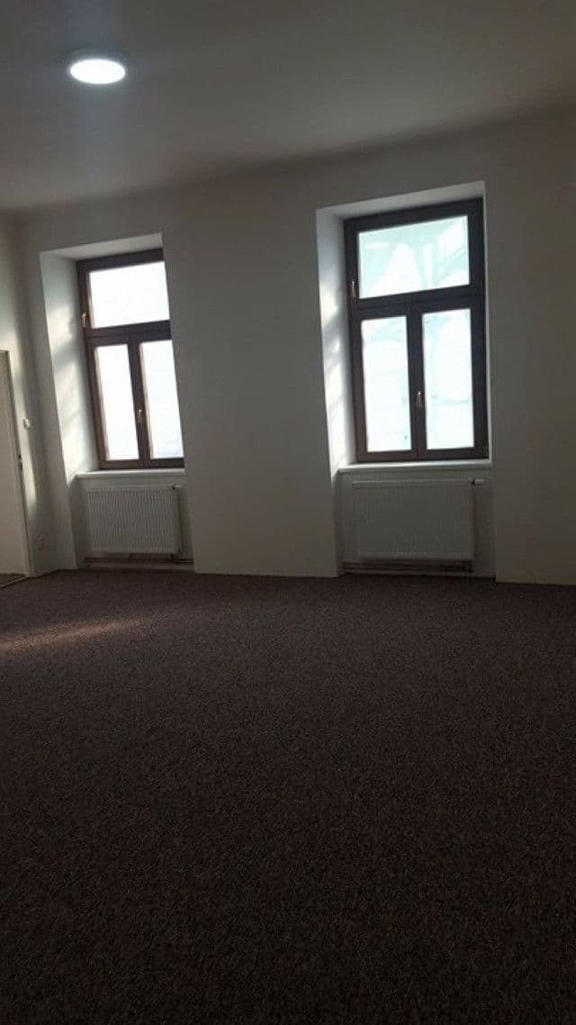 Prenájom bytu 4-izbový 113 m², Merhautova, Brno, Jihomoravský kraj Prenájom bytu 4-izbový 113 m², Merhautova, Brno, Jihomoravský kraj