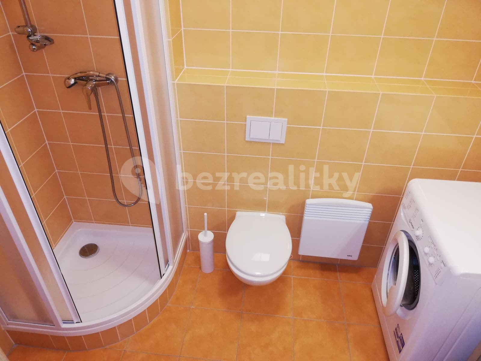 Prenájom bytu 1-izbový 25 m², K Říčanům, Praha, Praha Prenájom bytu 1-izbový 25 m², K Říčanům, Praha, Praha