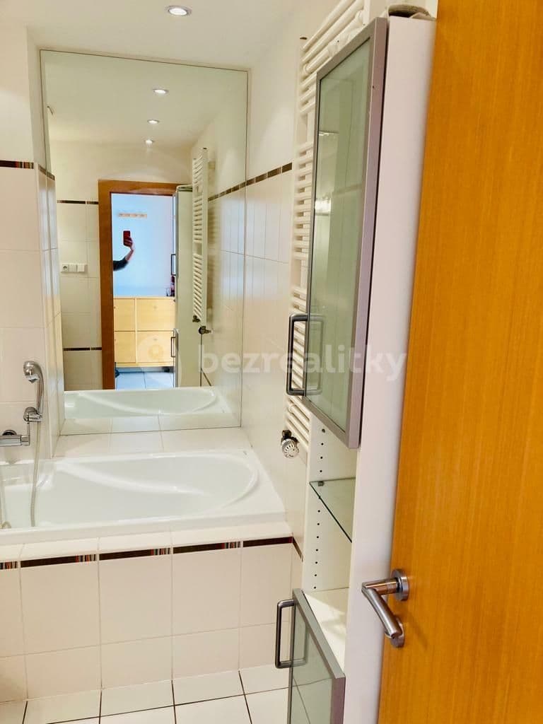 Prenájom bytu 2-izbový 59 m², K Lesu, Praha, Praha Prenájom bytu 2-izbový 59 m², K Lesu, Praha, Praha