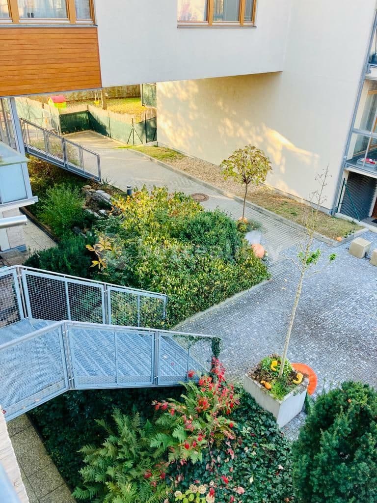 Prenájom bytu 2-izbový 59 m², K Lesu, Praha, Praha Prenájom bytu 2-izbový 59 m², K Lesu, Praha, Praha