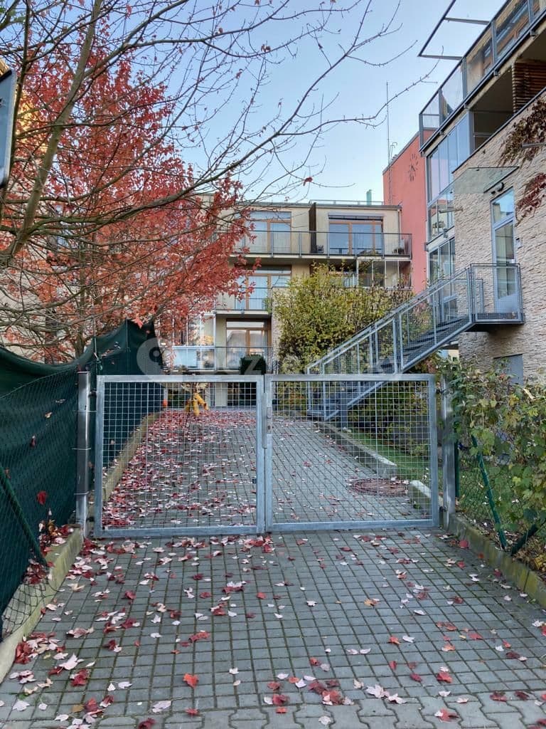 Prenájom bytu 2-izbový 59 m², K Lesu, Praha, Praha Prenájom bytu 2-izbový 59 m², K Lesu, Praha, Praha