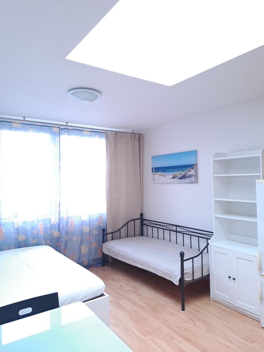 Prenájom bytu 1-izbový 32 m², Míšovická, Praha, Praha Prenájom bytu 1-izbový 32 m², Míšovická, Praha, Praha