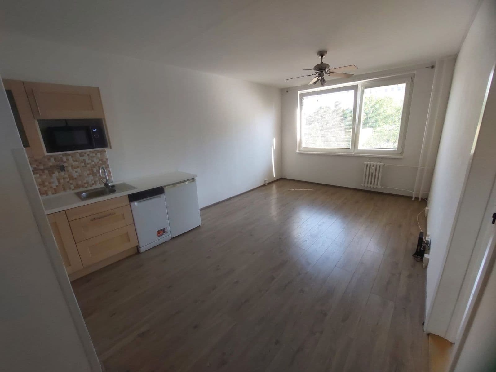Prenájom bytu 2-izbový 40 m², Leopoldova, Praha, Praha Prenájom bytu 2-izbový 40 m², Leopoldova, Praha, Praha