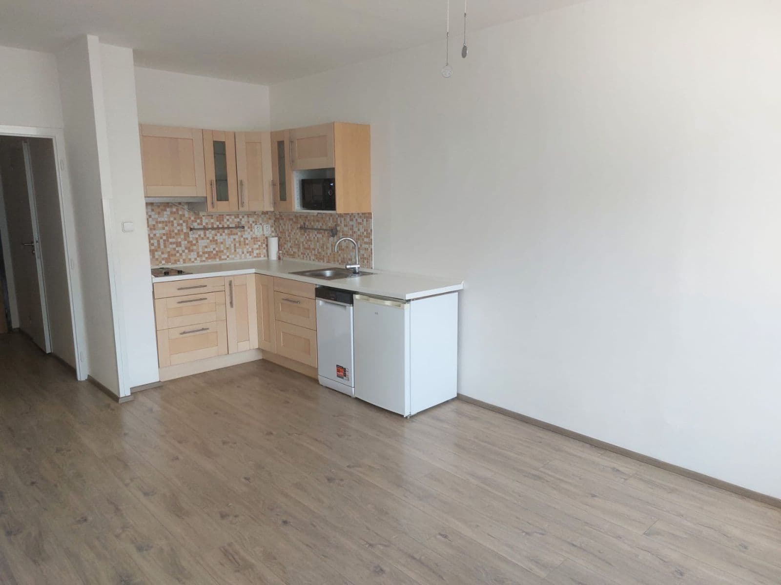 Prenájom bytu 2-izbový 40 m², Leopoldova, Praha, Praha Prenájom bytu 2-izbový 40 m², Leopoldova, Praha, Praha