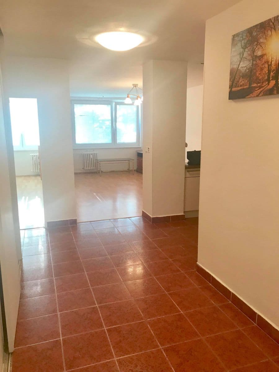 Prenájom bytu 4-izbový 91 m², Klírova, Praha, Praha Prenájom bytu 4-izbový 91 m², Klírova, Praha, Praha