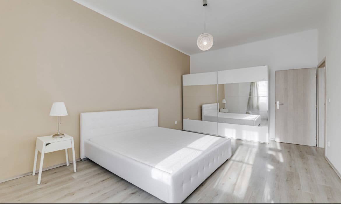 Prenájom bytu 2-izbový 60 m², 5. května, Praha, Praha Prenájom bytu 2-izbový 60 m², 5. května, Praha, Praha