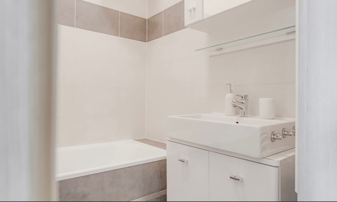 Prenájom bytu 2-izbový 54 m², 5. května, Praha, Praha Prenájom bytu 2-izbový 54 m², 5. května, Praha, Praha
