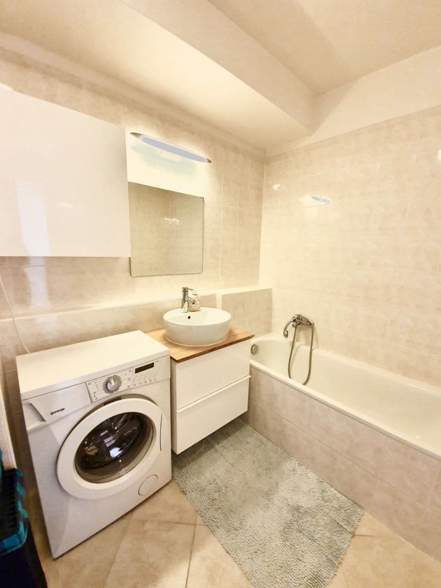 Predaj bytu 2-izbový 53 m², Hnězdenská, Praha, Praha Predaj bytu 2-izbový 53 m², Hnězdenská, Praha, Praha