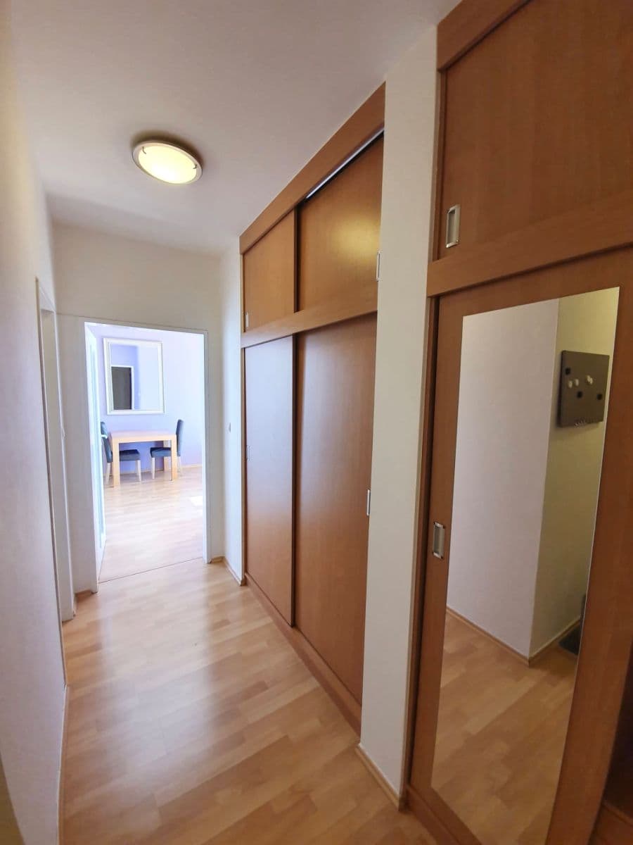 Predaj bytu 2-izbový 53 m², Hnězdenská, Praha, Praha Predaj bytu 2-izbový 53 m², Hnězdenská, Praha, Praha