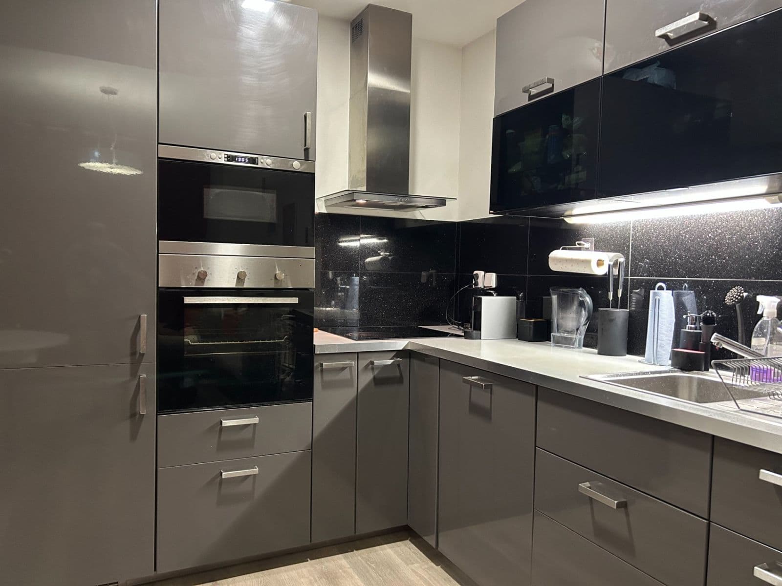 Prenájom bytu 2-izbový 50 m², Žateckých, Praha, Praha Prenájom bytu 2-izbový 50 m², Žateckých, Praha, Praha