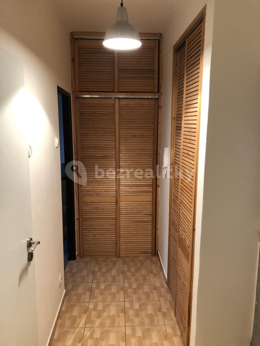 Prenájom bytu 1-izbový 36 m², Gruzínská, Praha, Praha Prenájom bytu 1-izbový 36 m², Gruzínská, Praha, Praha