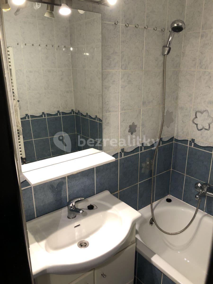 Prenájom bytu 1-izbový 36 m², Gruzínská, Praha, Praha Prenájom bytu 1-izbový 36 m², Gruzínská, Praha, Praha