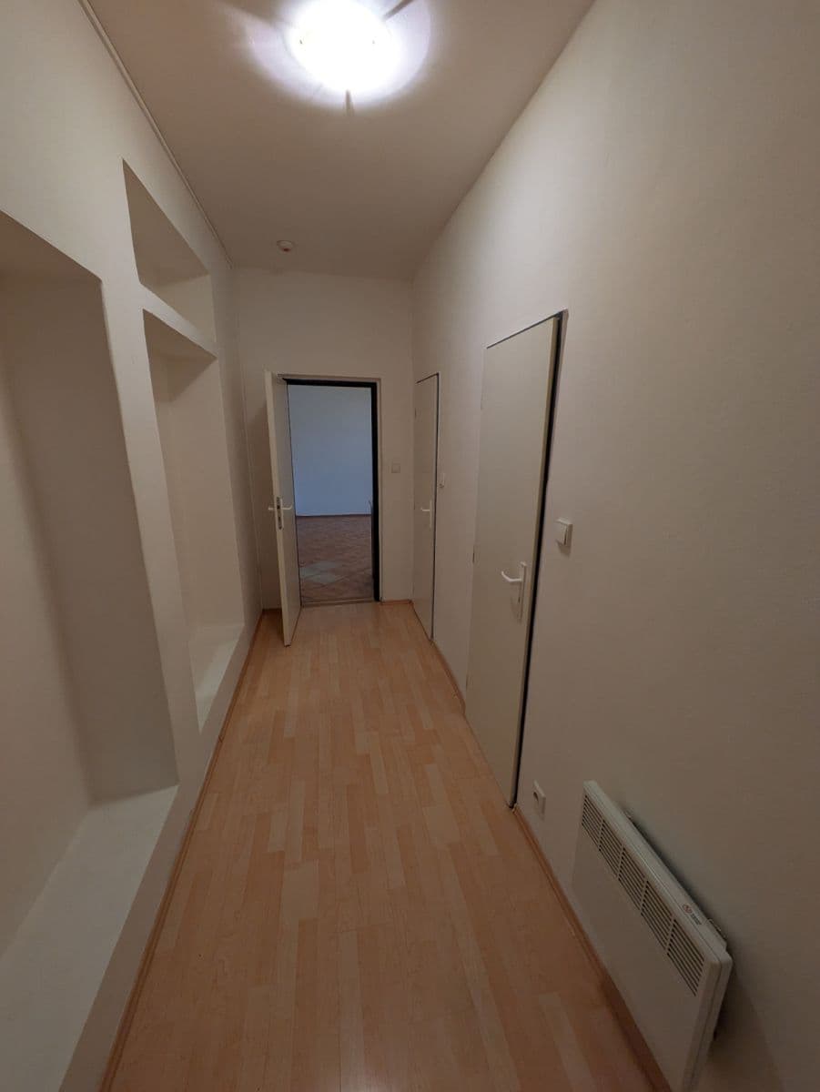 Prenájom bytu 1-izbový 52 m², Lounská, Teplice, Ústecký kraj Prenájom bytu 1-izbový 52 m², Lounská, Teplice, Ústecký kraj