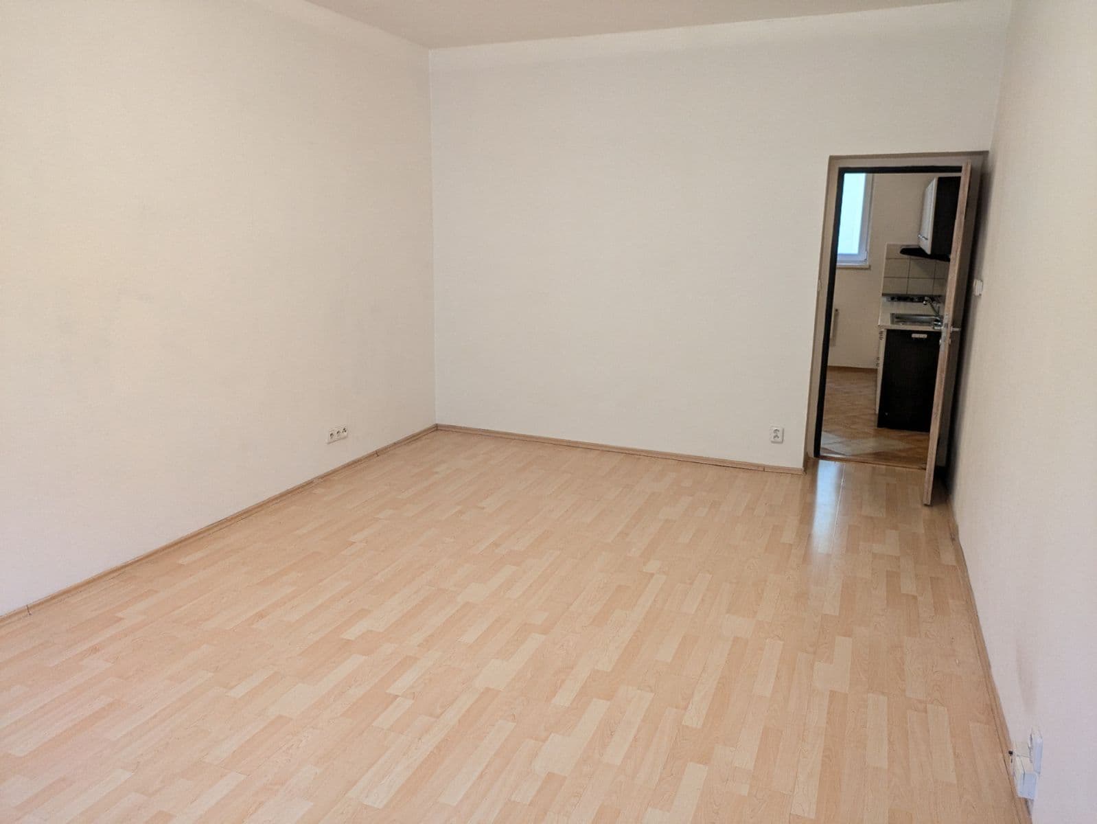Prenájom bytu 1-izbový 52 m², Lounská, Teplice, Ústecký kraj Prenájom bytu 1-izbový 52 m², Lounská, Teplice, Ústecký kraj