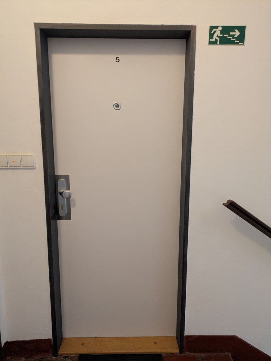 Prenájom bytu 1-izbový 52 m², Lounská, Teplice, Ústecký kraj Prenájom bytu 1-izbový 52 m², Lounská, Teplice, Ústecký kraj