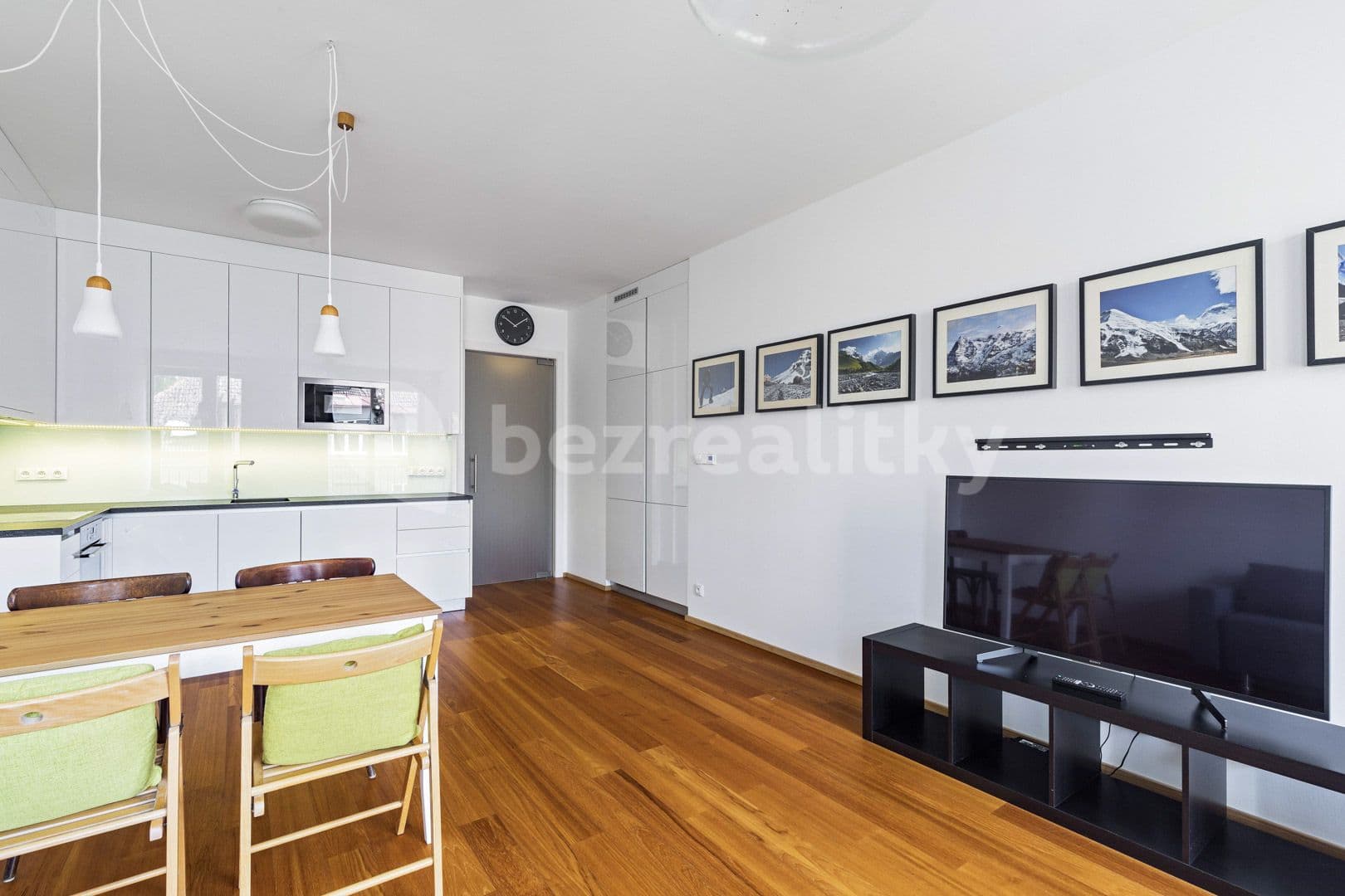 Prenájom bytu 2-izbový 65 m², Bechyňova, Praha, Praha Prenájom bytu 2-izbový 65 m², Bechyňova, Praha, Praha