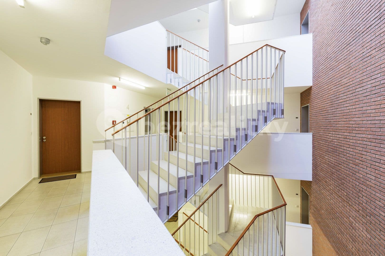 Prenájom bytu 2-izbový 65 m², Bechyňova, Praha, Praha Prenájom bytu 2-izbový 65 m², Bechyňova, Praha, Praha