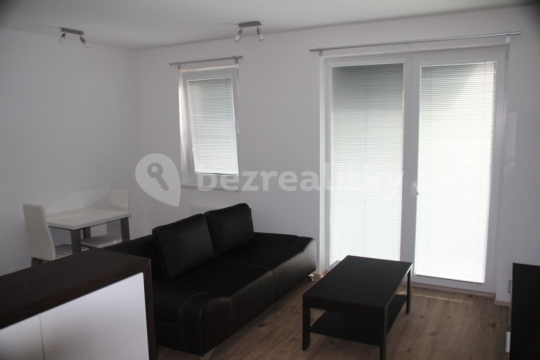 Prenájom bytu 2-izbový 47 m², Mojmírovo náměstí, Brno, Jihomoravský kraj Prenájom bytu 2-izbový 47 m², Mojmírovo náměstí, Brno, Jihomoravský kraj