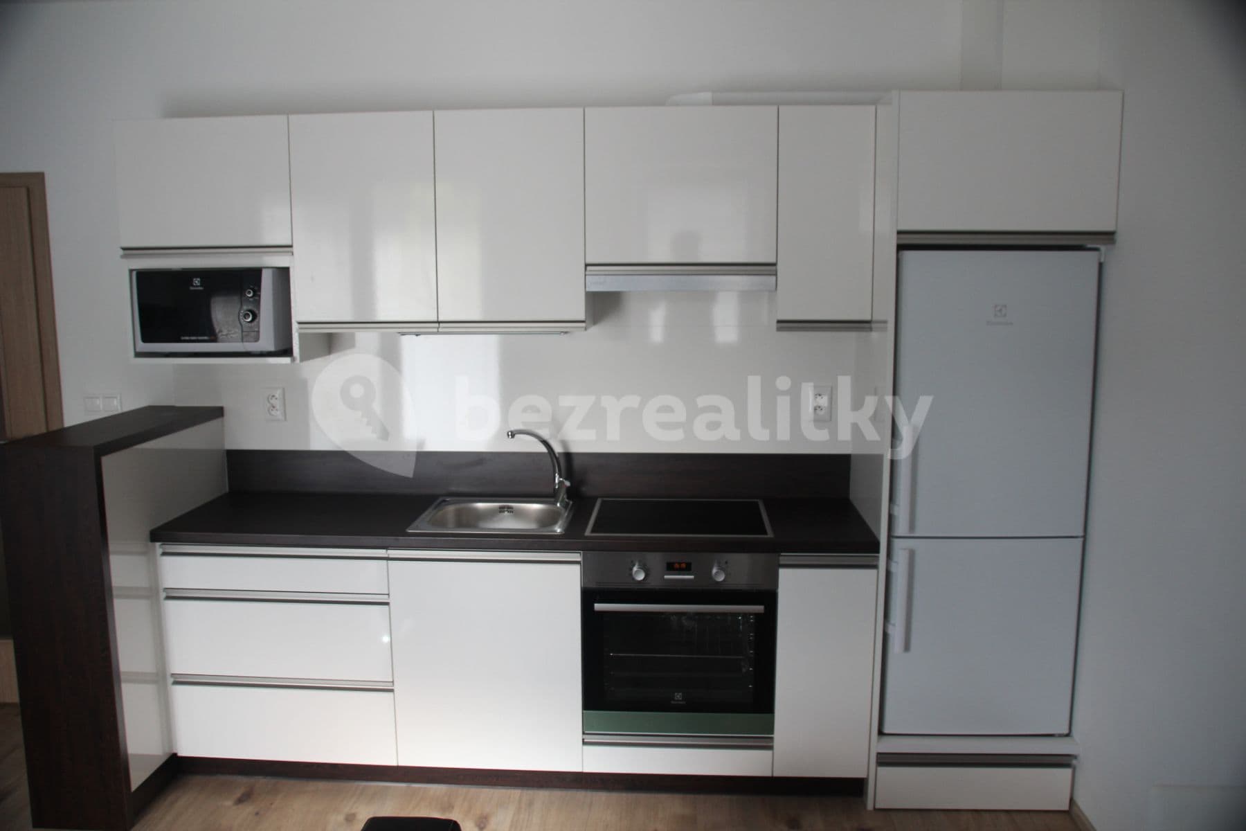 Prenájom bytu 2-izbový 47 m², Mojmírovo náměstí, Brno, Jihomoravský kraj Prenájom bytu 2-izbový 47 m², Mojmírovo náměstí, Brno, Jihomoravský kraj