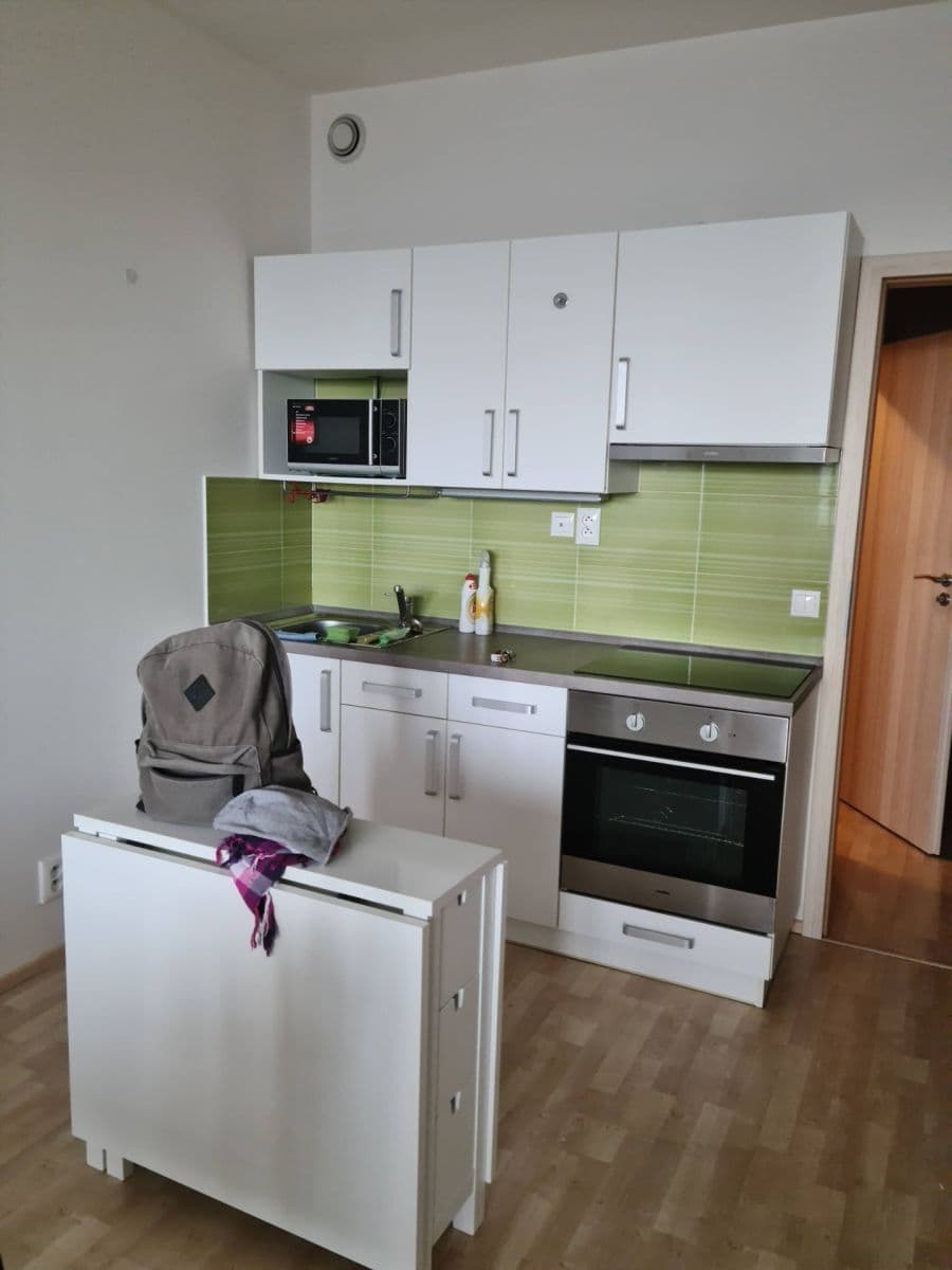 Prenájom bytu 1-izbový 33 m², Freyova, Praha, Praha Prenájom bytu 1-izbový 33 m², Freyova, Praha, Praha