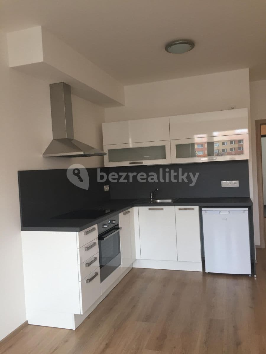 Prenájom bytu 1-izbový 35 m², Praha, Praha Prenájom bytu 1-izbový 35 m², Praha, Praha