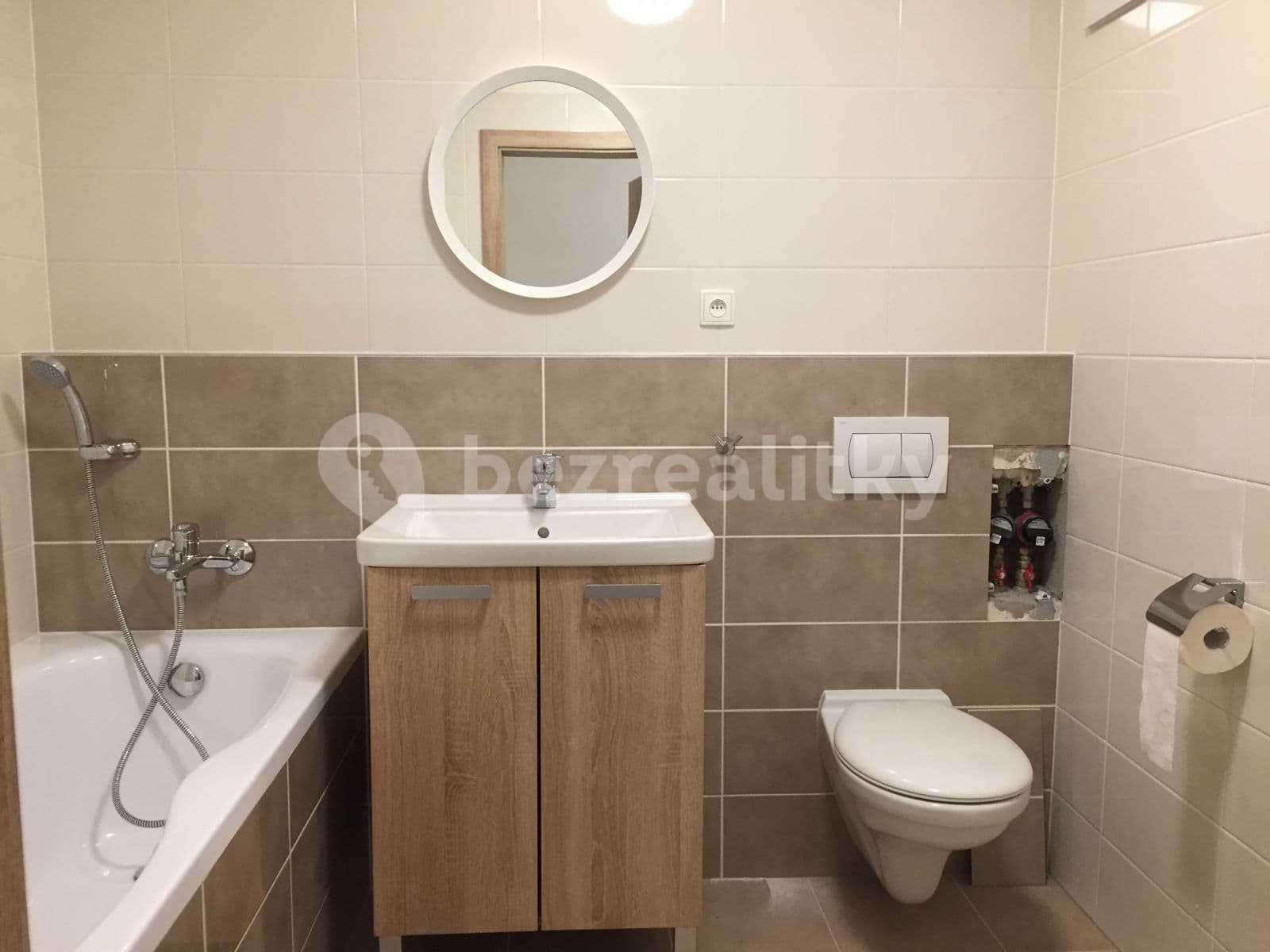 Prenájom bytu 1-izbový 35 m², Praha, Praha Prenájom bytu 1-izbový 35 m², Praha, Praha