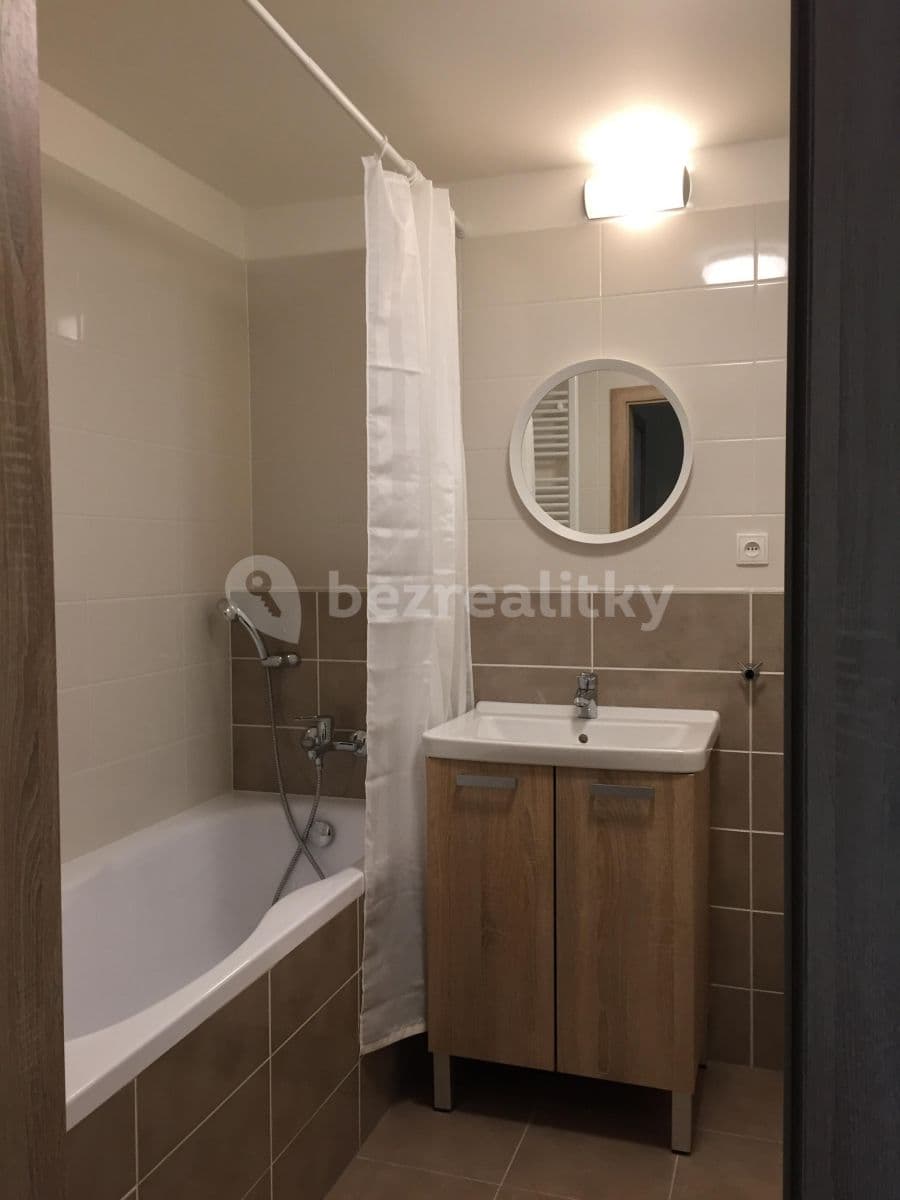 Prenájom bytu 1-izbový 35 m², Praha, Praha Prenájom bytu 1-izbový 35 m², Praha, Praha
