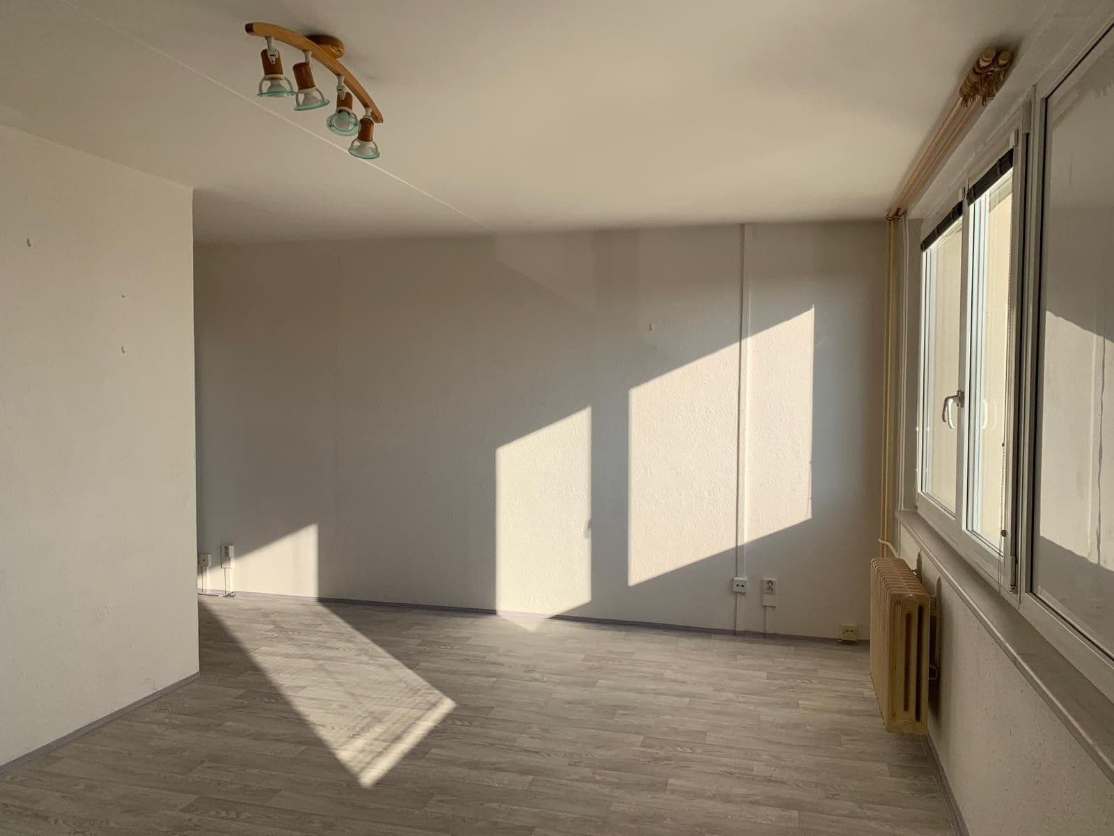 Prenájom bytu Garsoniéra 38 m², Běchorská, Praha, Praha Prenájom bytu Garsoniéra 38 m², Běchorská, Praha, Praha