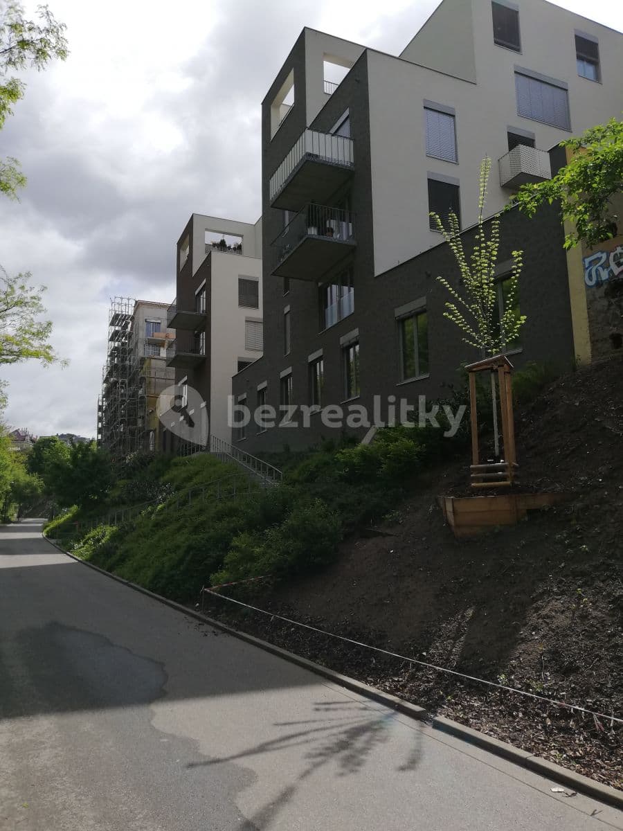Prenájom bytu 1-izbový 31 m², Koněvova, Praha, Praha Prenájom bytu 1-izbový 31 m², Koněvova, Praha, Praha