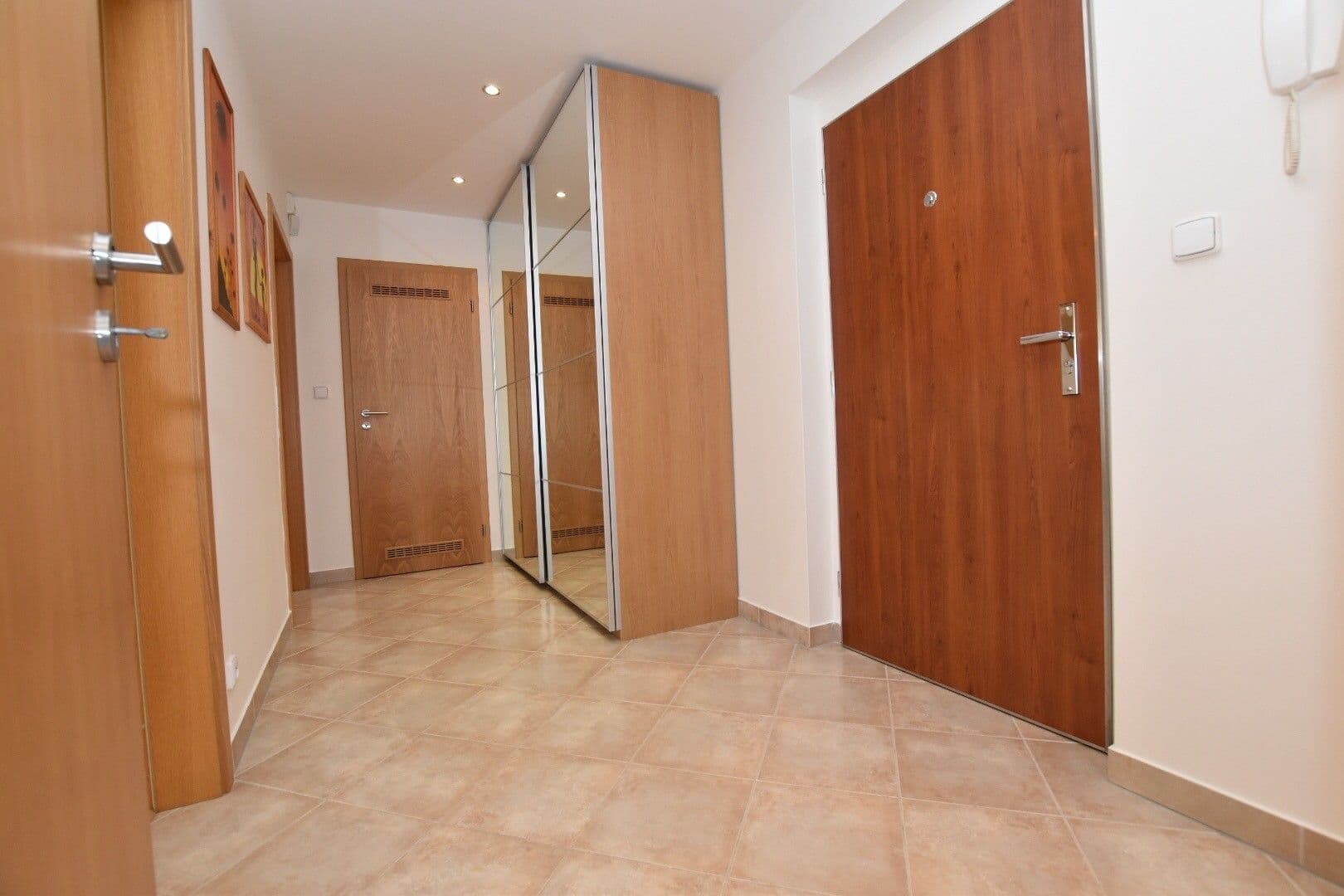 Prenájom bytu 2-izbový 52 m², Pečárková, Praha, Praha Prenájom bytu 2-izbový 52 m², Pečárková, Praha, Praha
