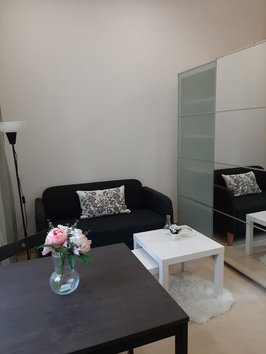 Prenájom bytu Garsoniéra 25 m², Nuselská, Praha, Praha Prenájom bytu Garsoniéra 25 m², Nuselská, Praha, Praha