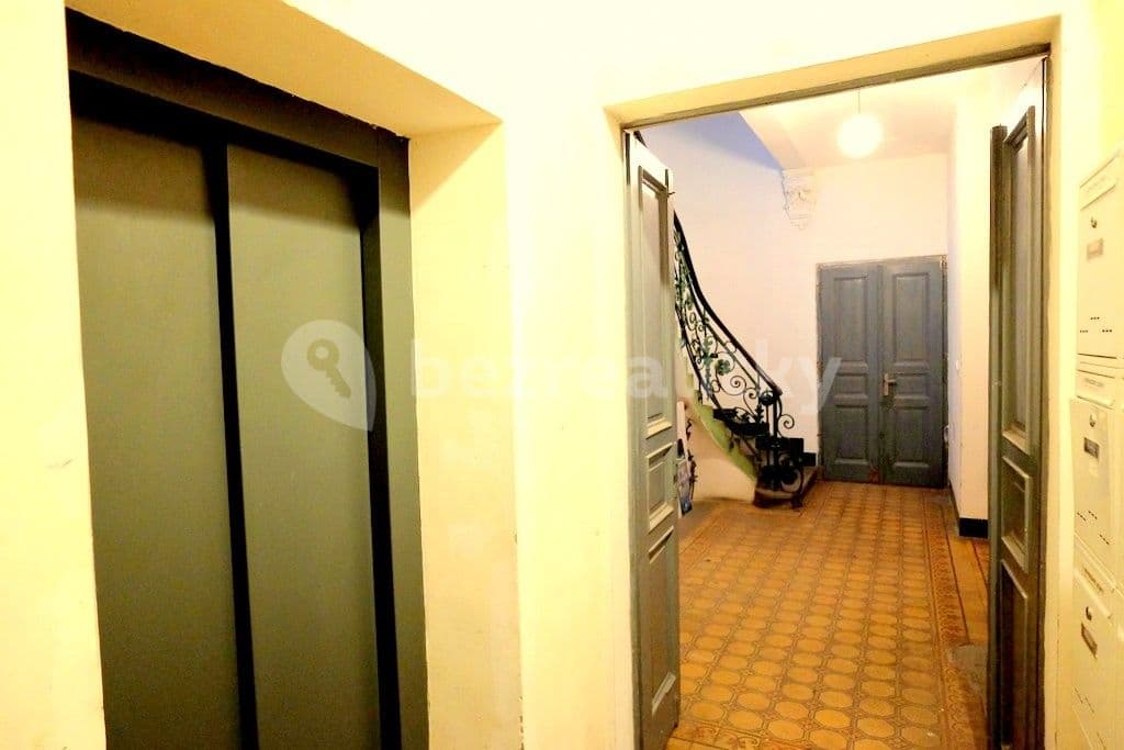 Prenájom bytu 2-izbový 69 m², Francouzská, Praha, Praha Prenájom bytu 2-izbový 69 m², Francouzská, Praha, Praha