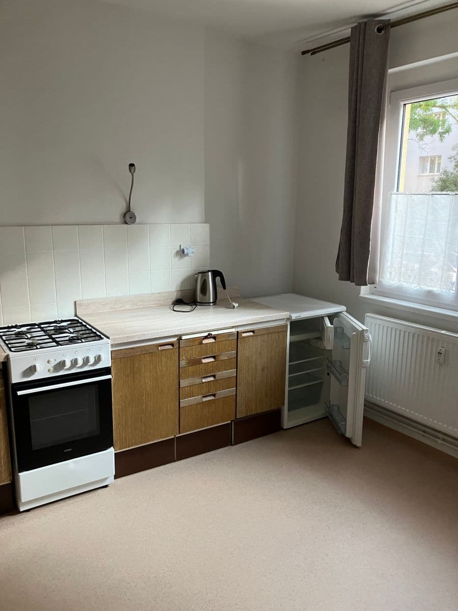 Prenájom bytu 2-izbový 67 m², Kremličkova, Praha, Praha Prenájom bytu 2-izbový 67 m², Kremličkova, Praha, Praha