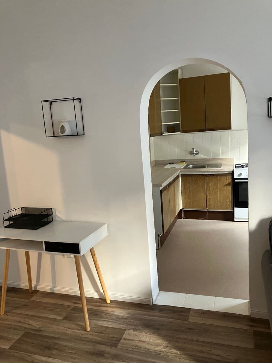 Prenájom bytu 2-izbový 67 m², Kremličkova, Praha, Praha Prenájom bytu 2-izbový 67 m², Kremličkova, Praha, Praha