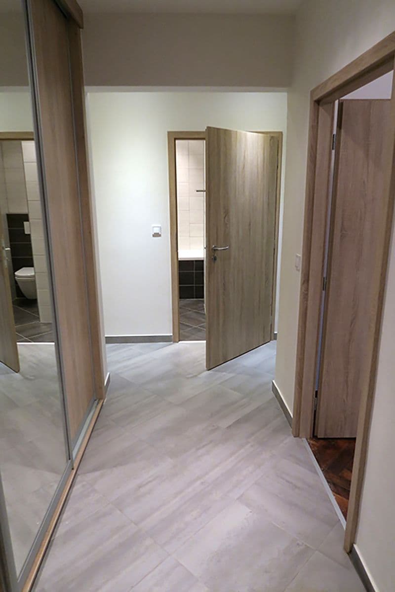 Prenájom bytu 3-izbový 62 m², Jakutská, Praha, Praha Prenájom bytu 3-izbový 62 m², Jakutská, Praha, Praha